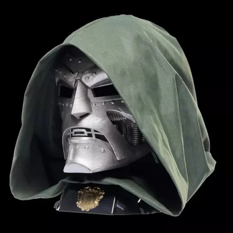 Masque Doctor Doom - Casque Résine Argenté avec Cape