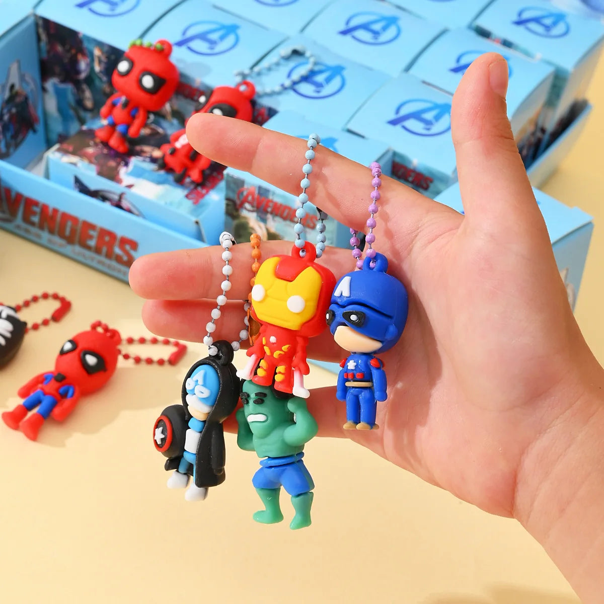 Blind Box Porte-Clés Silicone Avengers - Lot 24 Pièces