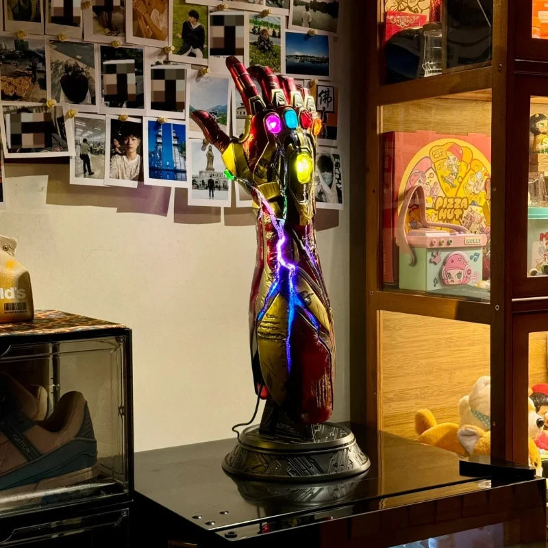Statue Avengers Infinity Gauntlet - Réplique LED 1:1