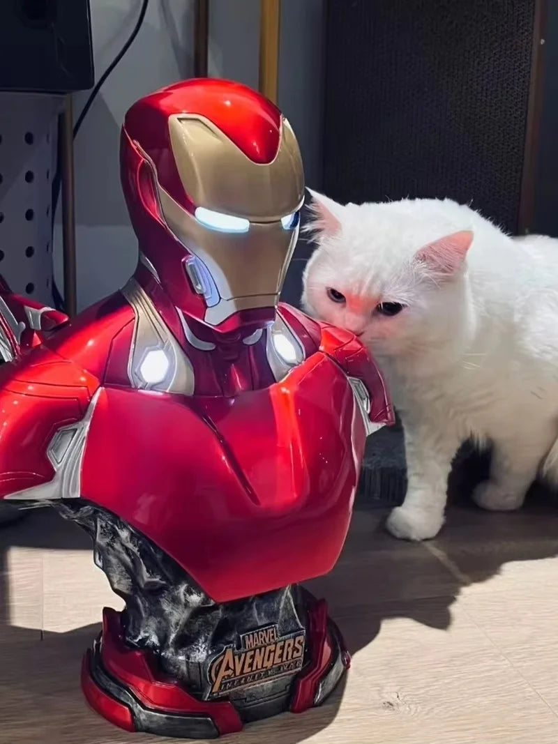 Buste Lumineux Avengers Iron Man - Réacteur Circulaire Poing Levé