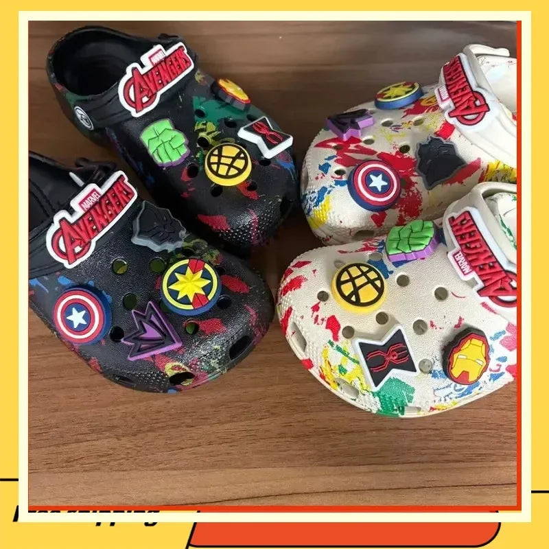 Sabots Avengers Multi-Héros - Fond Noir Éclaboussures